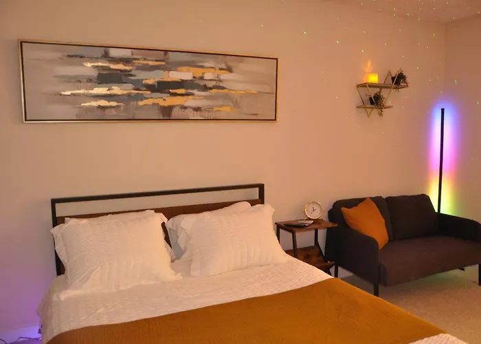 Private Room & Bathroom In Shared Oceanfront Home, Marina Del Rey